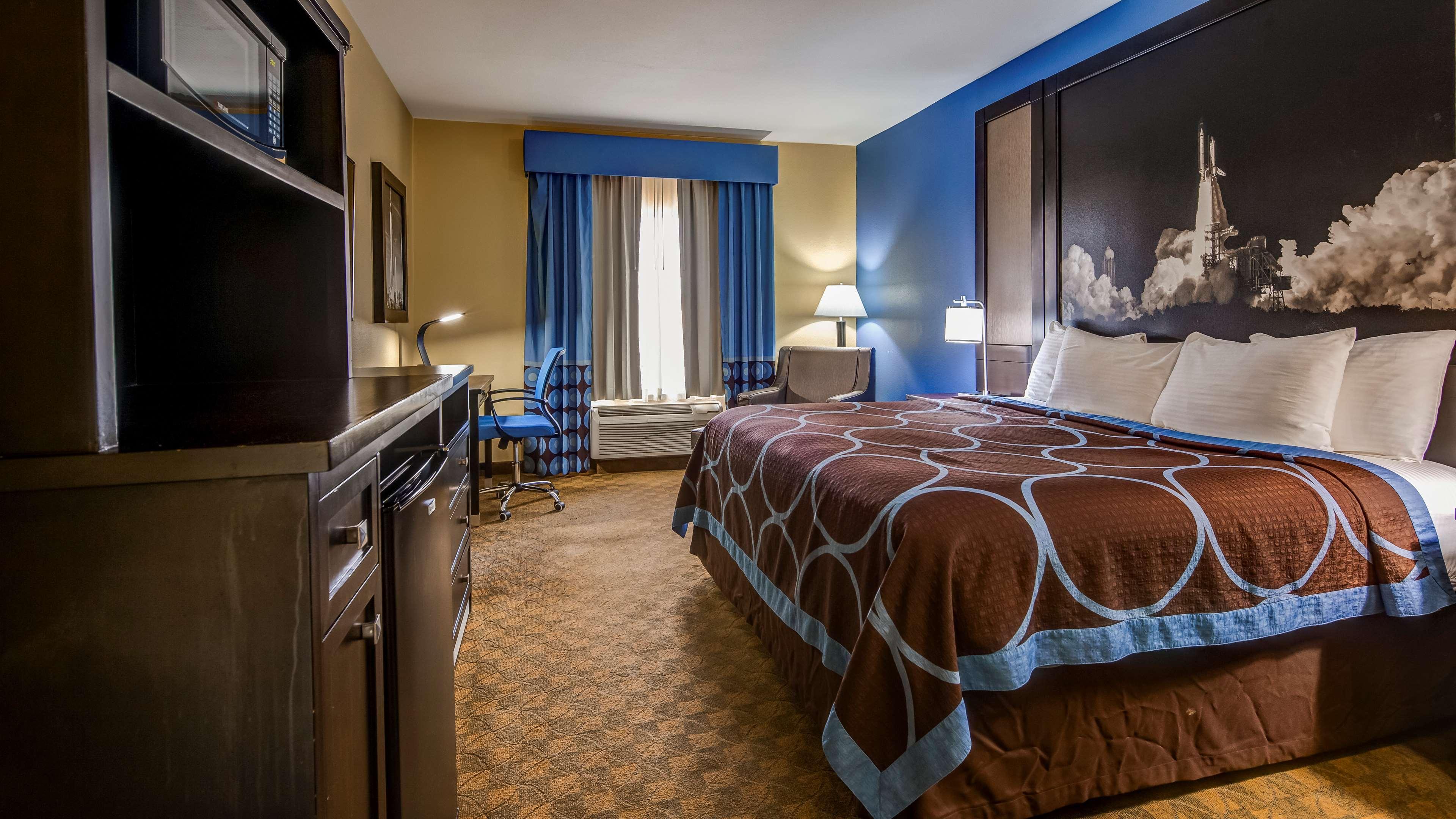 Best Western Plus Kingston Hotel And Conference Center Exterior photo
